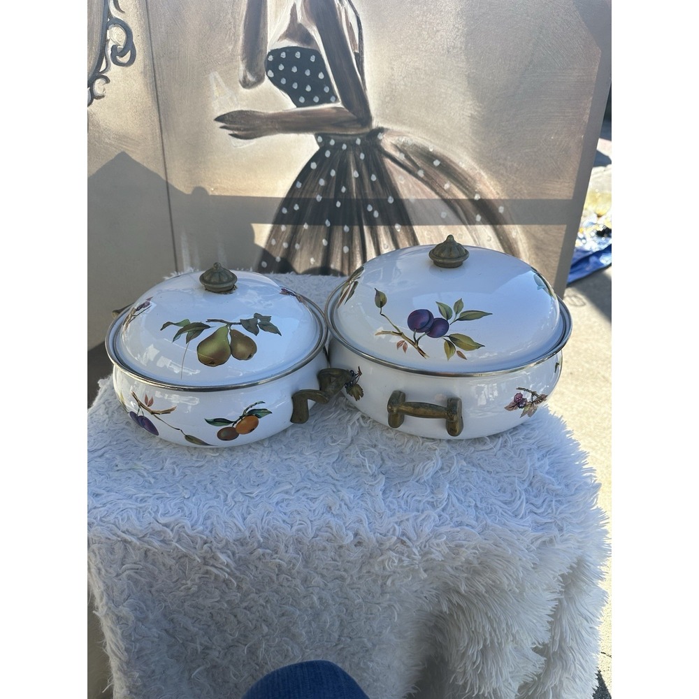 Tabletops Unlimited Kensington Garden Enamelware Dutch Oven Pots 10"×4" & 10"×3"
